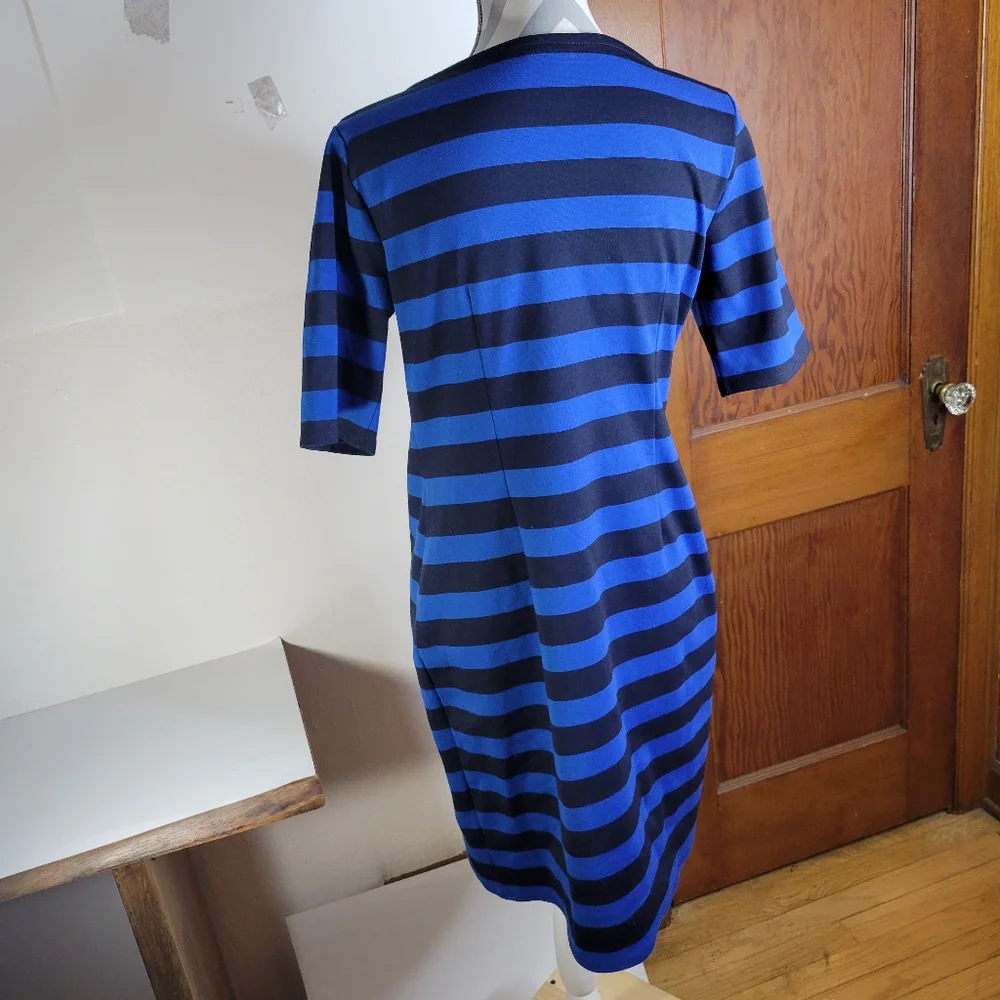 Womans Ann Taylor  Blue/Black Striped Knit Dress Short Sleeve Size Medium - Picture 3 of 7